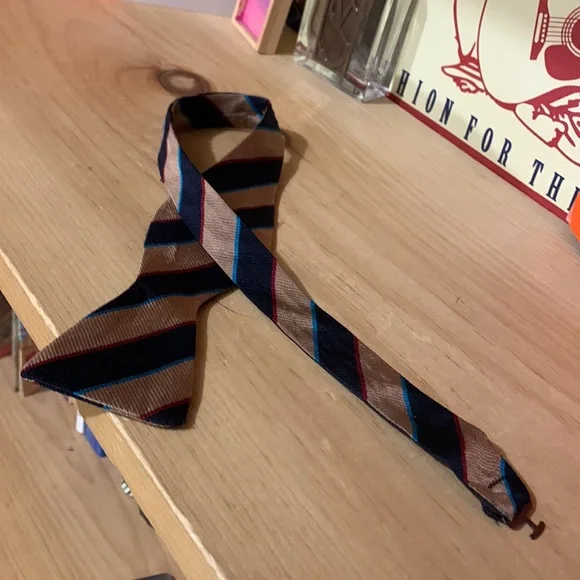 THE ORIGINAL ADJUSTOLOX TIE-men’s multicolored vertical stripe adjustable bowtie - Picture 5 of 5